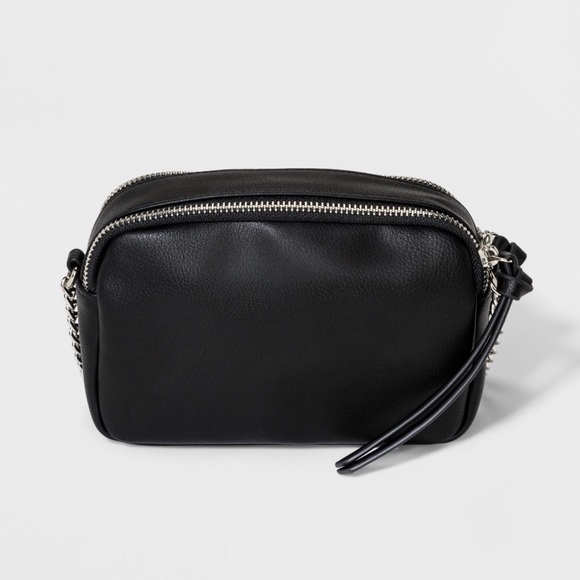 Bags Nwot Black Zipclosure Crossbody Bag Poshmark